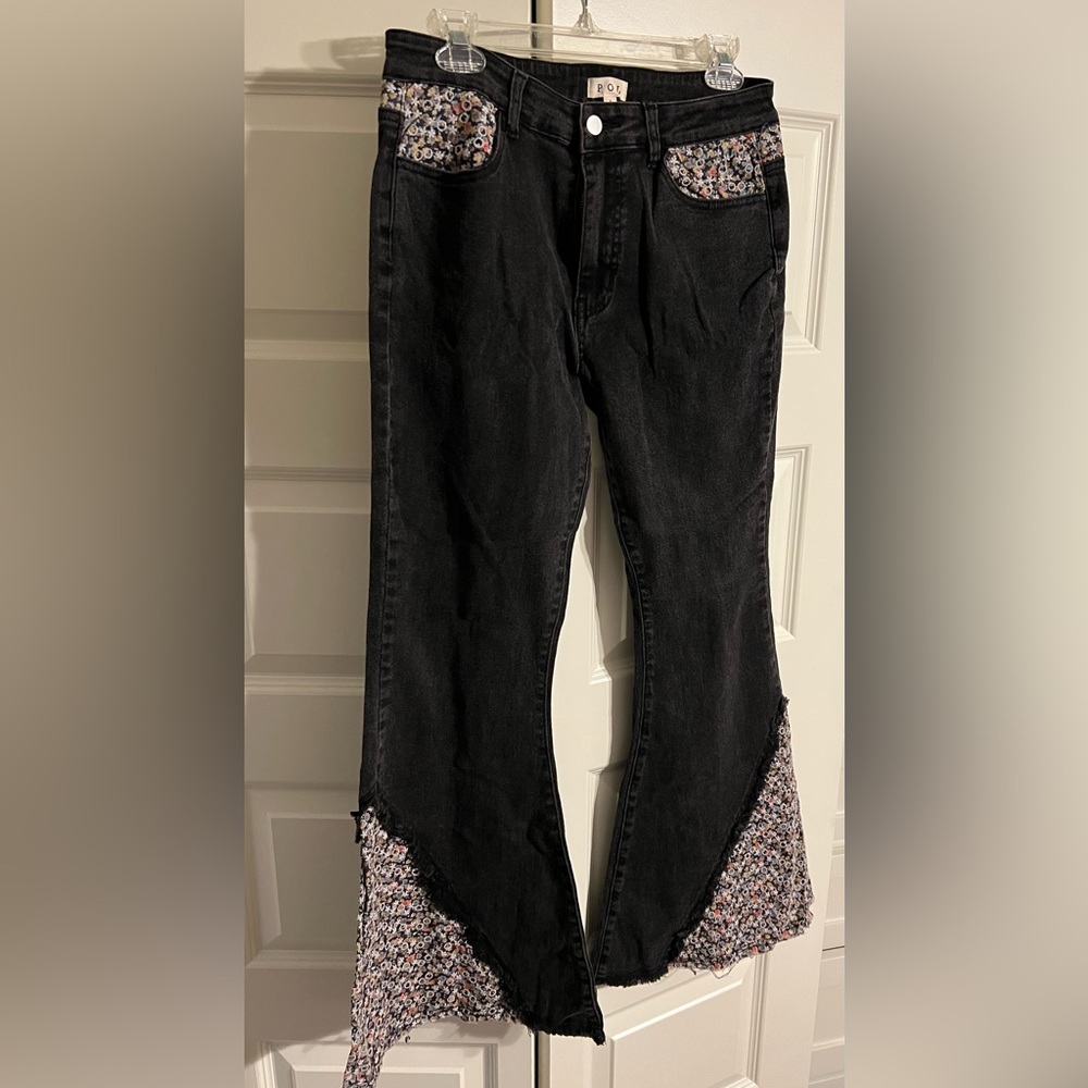 Pol black flares with floral embroidery accents size large